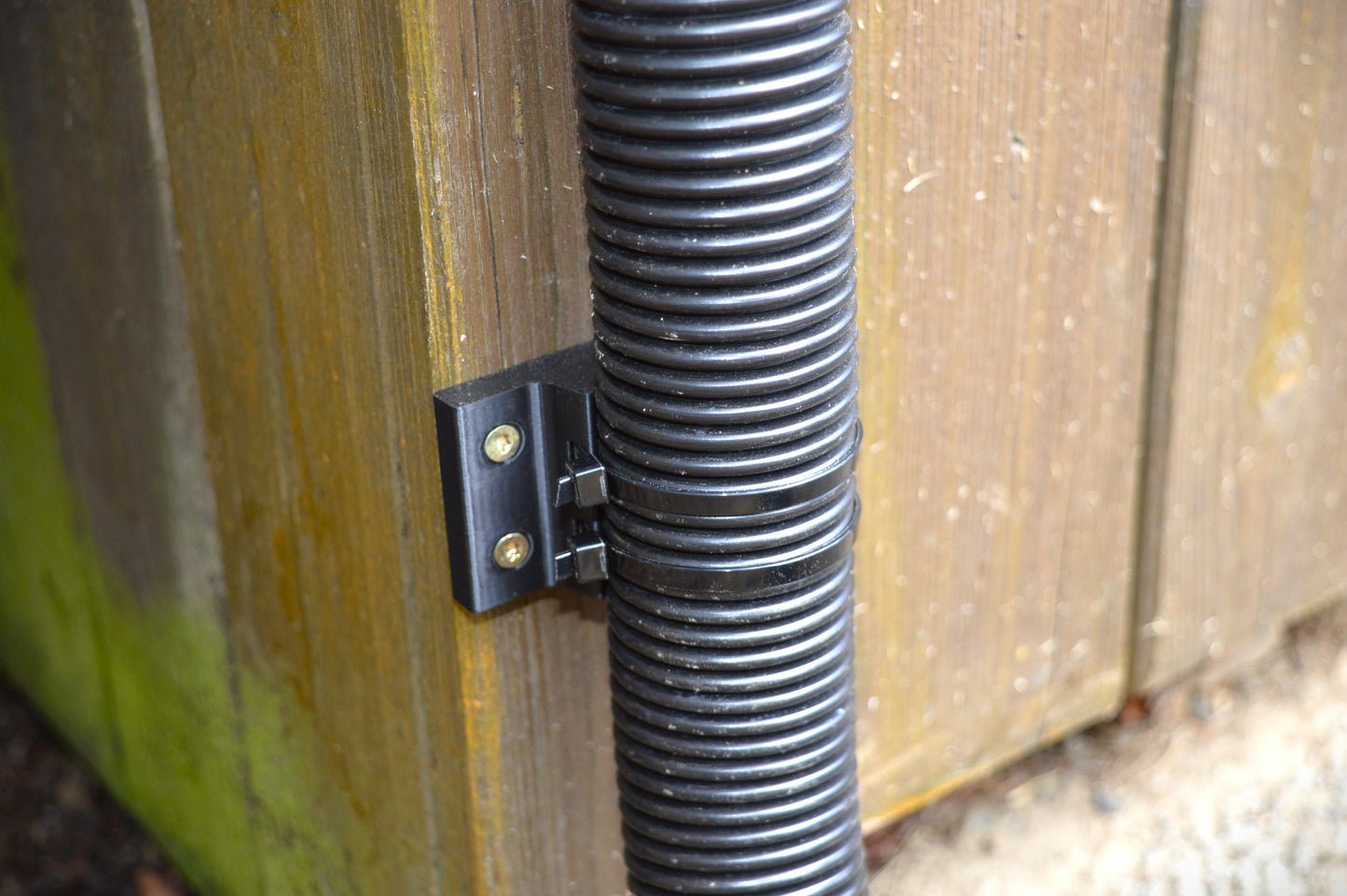 Wandhalterung Poolschlauch 32mm / 38mm