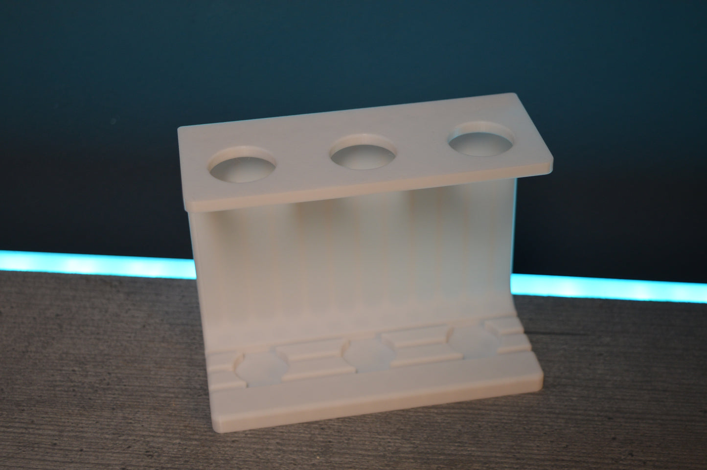 Toothbrush holder