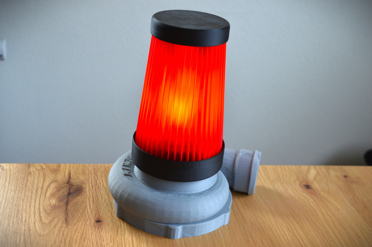 Laderlampe mit farbigen Luftfilter