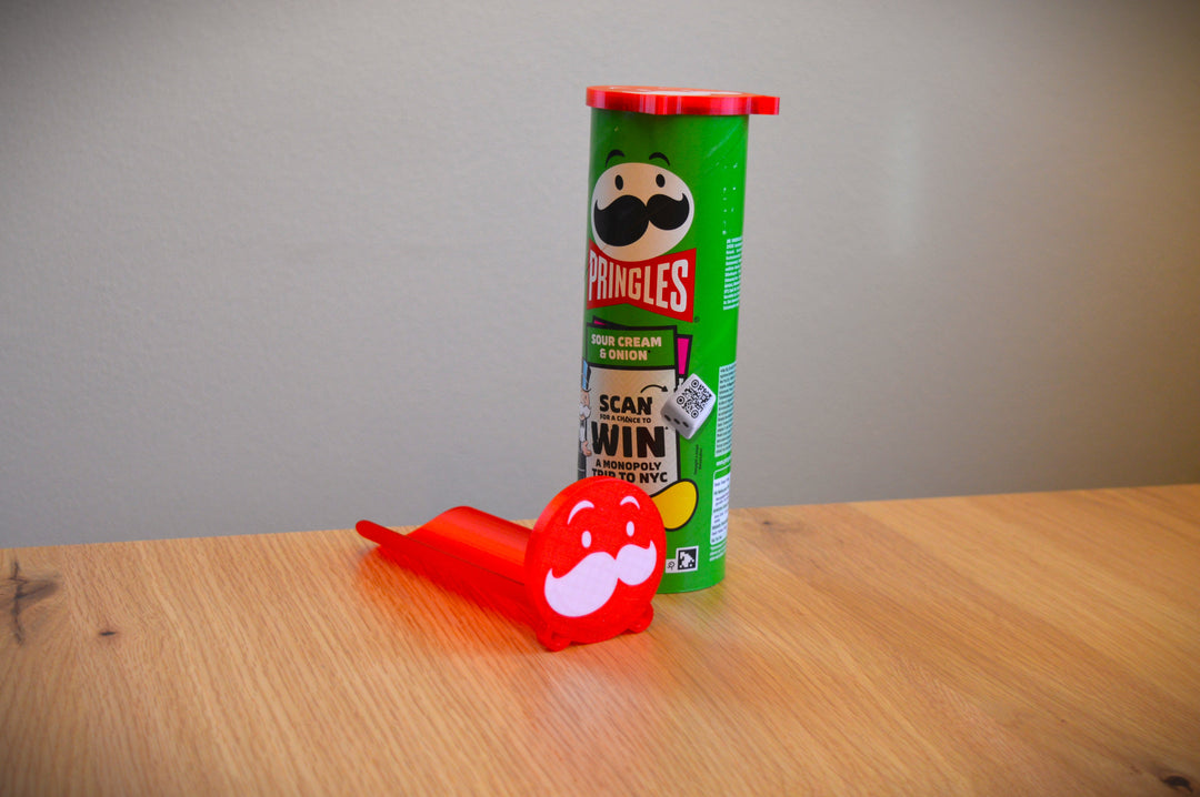 Pringels Spender mit Deckel