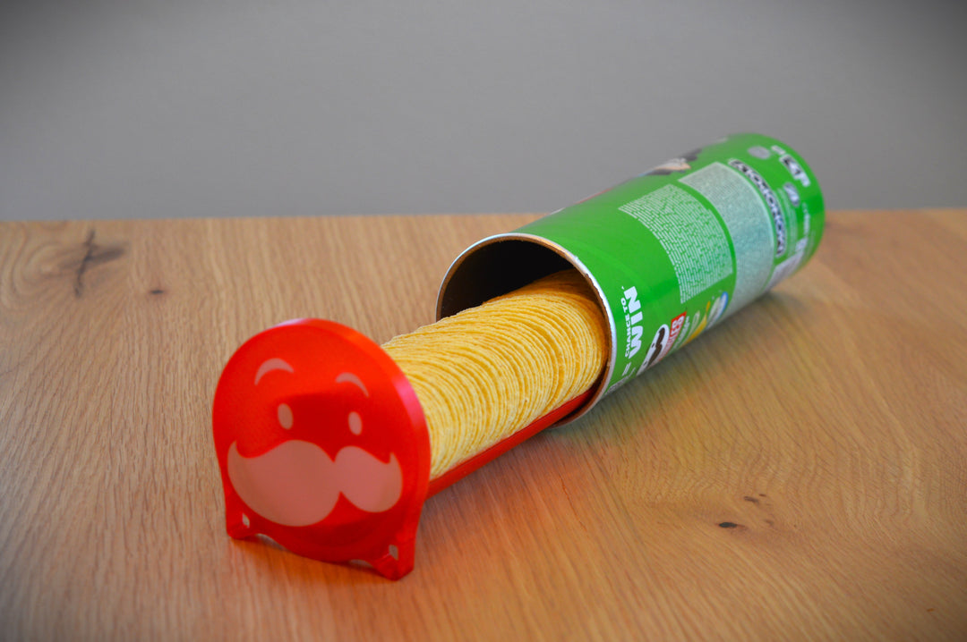 Pringels Spender mit Deckel