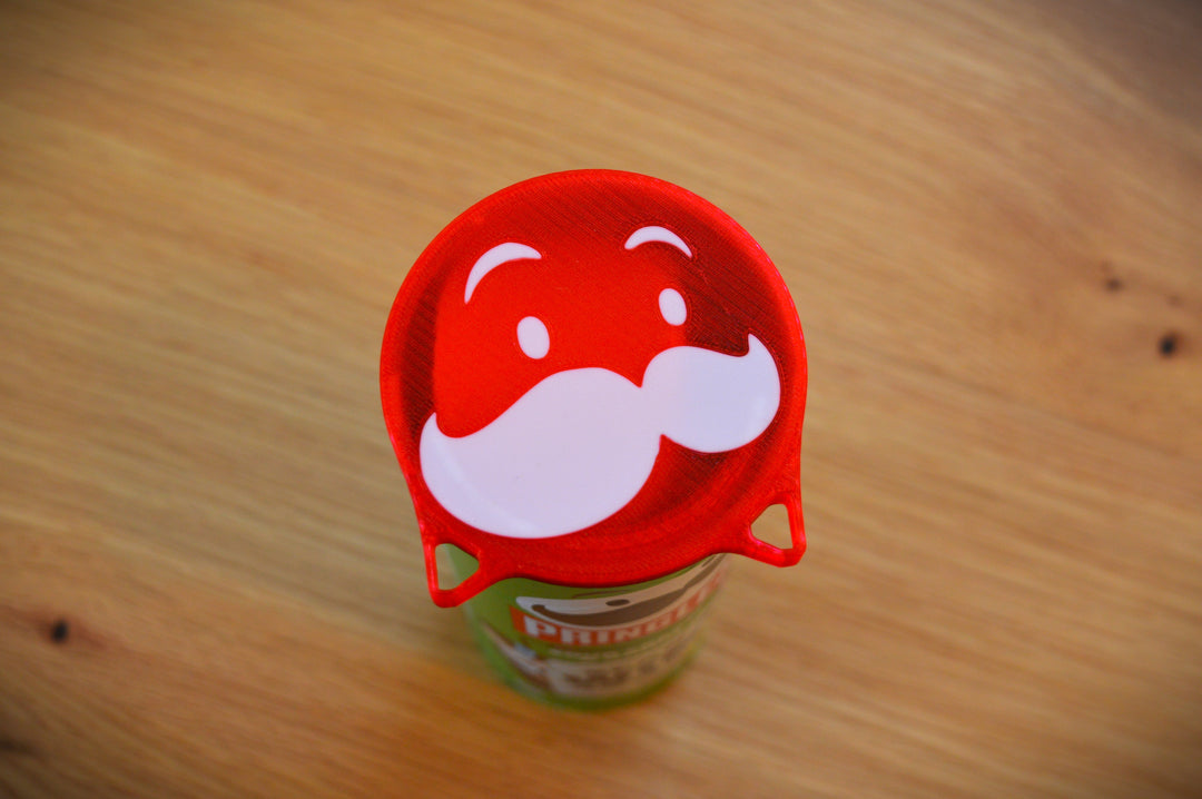 Pringels Spender mit Deckel