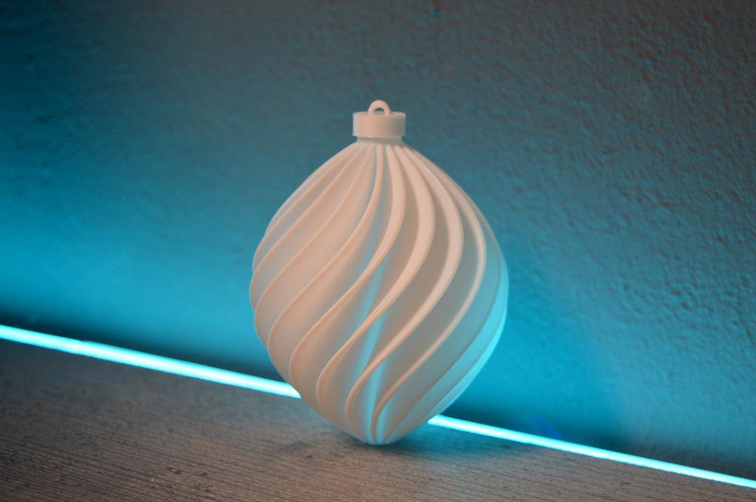 Christbaumkugel Weiß moderne Weihnachtsdekoration aus nachhaltigen Rohstoffen - Maik Söllner