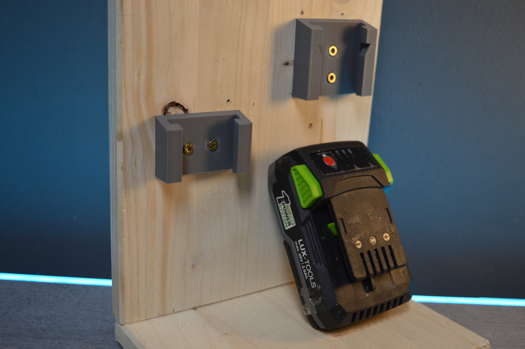 LUX-TOOLS 18V Akku Halterung Wandhalterung Einrasten mit Schrauben
