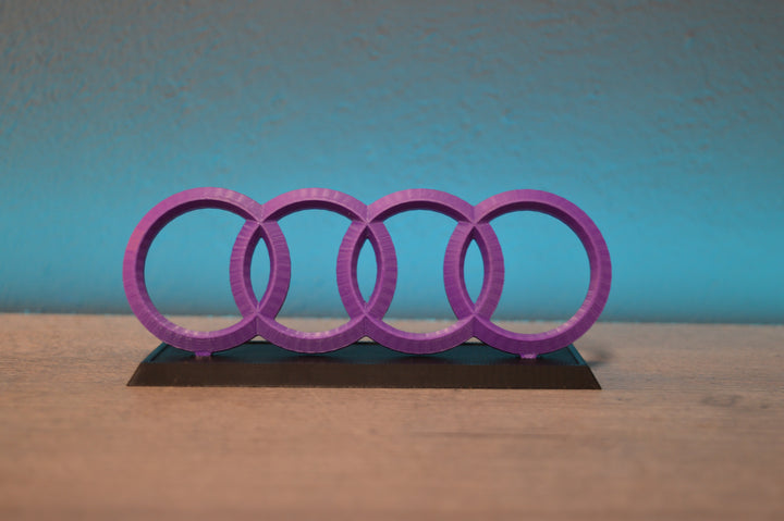 Aufsteller Audi Ringe Podest