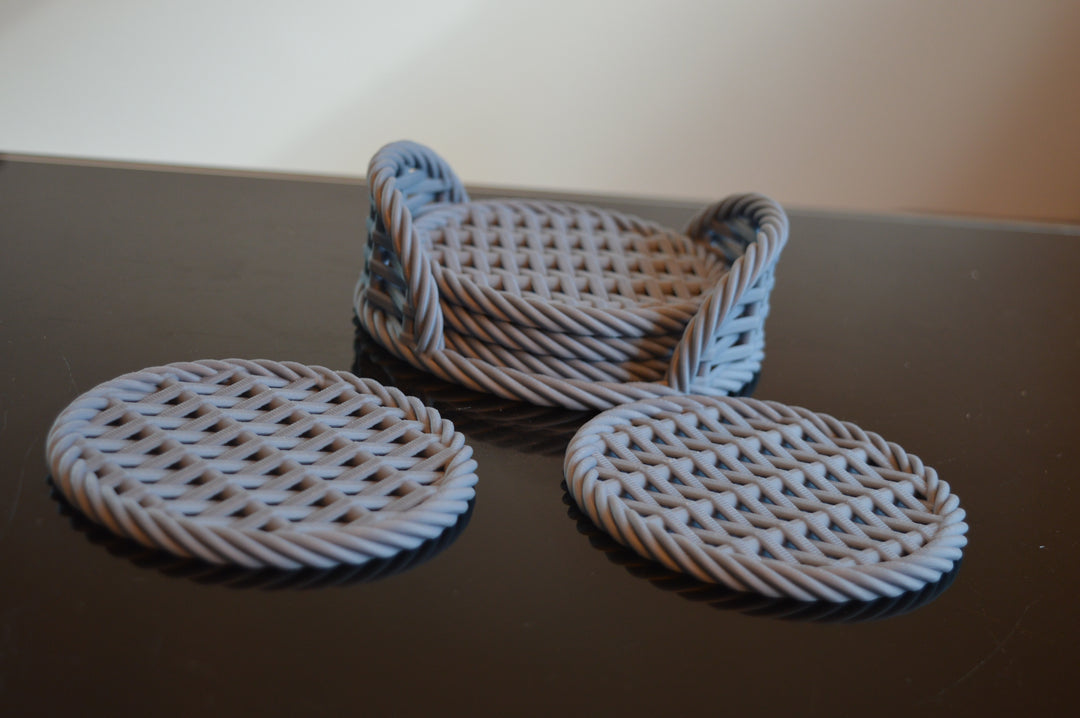 5er Untersetzer-Set mit Halter – Rattan-Optik